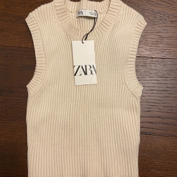 Zara Ribbed Knit Sleeveless Top - Picture 2 of 3